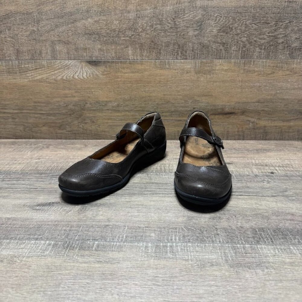 Taos Uncommon Brown Leather Mary Jane Style Shoe Women's Size 9
